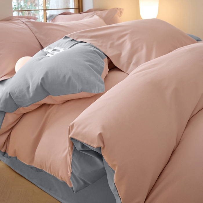 91家纺网 家纺一手货源 找家纺 秀色2025高端50支加厚陶瓷磨毛全棉四件套奶油风瑞妮桃红+松灰