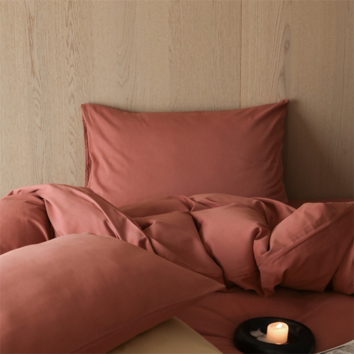 91家纺网 家纺一手货源 找家纺 旷野 2023新款纯色磨毛四件套 浆果色