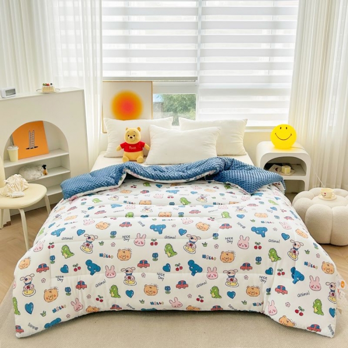 91家纺网 家纺一手货源 找家纺 中国龙家纺 2023新款A类水洗棉豆豆绒加厚冬被 动物乐园