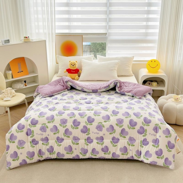 91家纺网 家纺一手货源 找家纺 中国龙家纺 2023新款A类水洗棉豆豆绒加厚冬被 南岛小镇