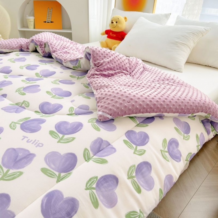 91家纺网 家纺一手货源 找家纺 中国龙家纺 2023新款A类水洗棉豆豆绒加厚冬被 南岛小镇