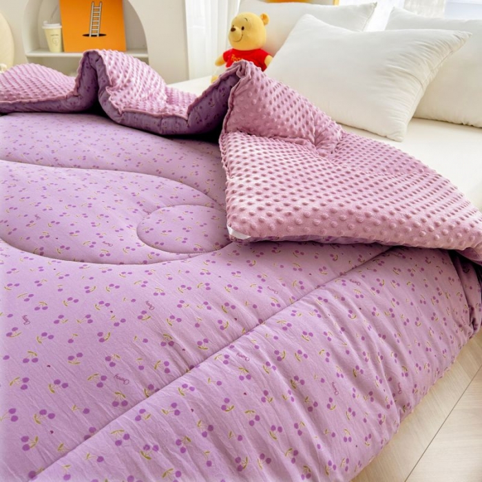 91家纺网 家纺一手货源 找家纺 中国龙家纺 2023新款A类水洗棉豆豆绒加厚冬被 遇见 紫