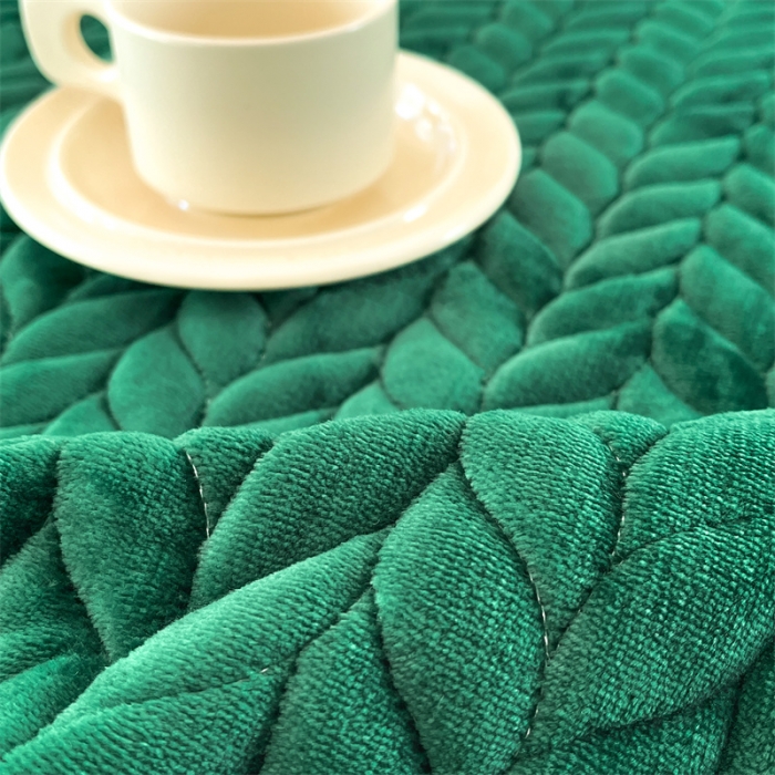 91家纺网 家纺一手货源 找家纺 欧邦 新款轻奢牛奶绒刺绣夹棉床笠三件套 翡翠绿