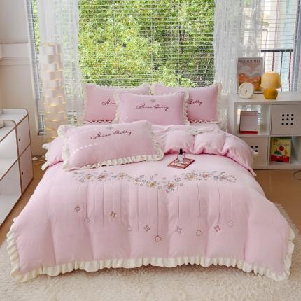 91家纺网 家纺一手货源 找家纺 （总）菲儿家纺 2023新款直播高克重纯色牛奶绒平绣花边四件套-黛茜