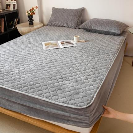 91家纺网 家纺一手货源 找家纺 （总）仟网汇 2024新款加厚夹棉牛奶绒床笠床垫保护套