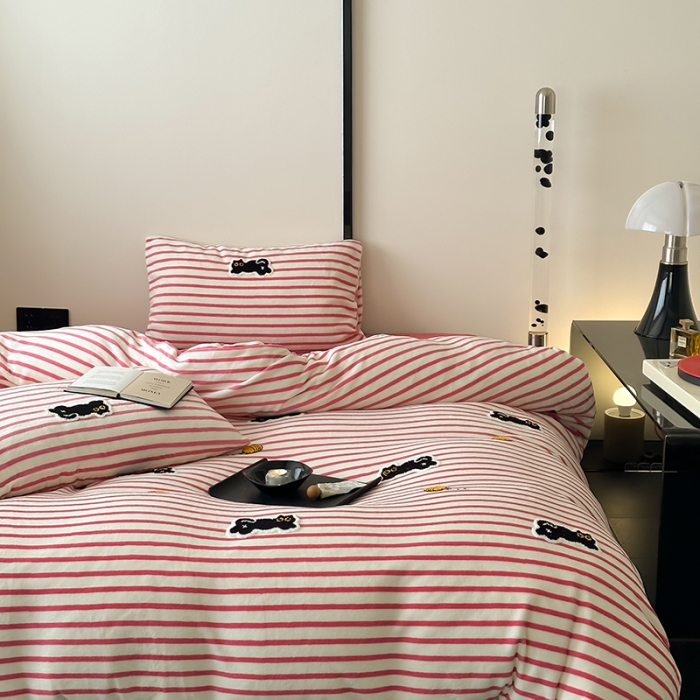 91家纺网 家纺一手货源 找家纺 时年家纺 2023新款高克重牛奶绒立体毛巾绣四件套 充值会员优惠5元 条纹猫咪