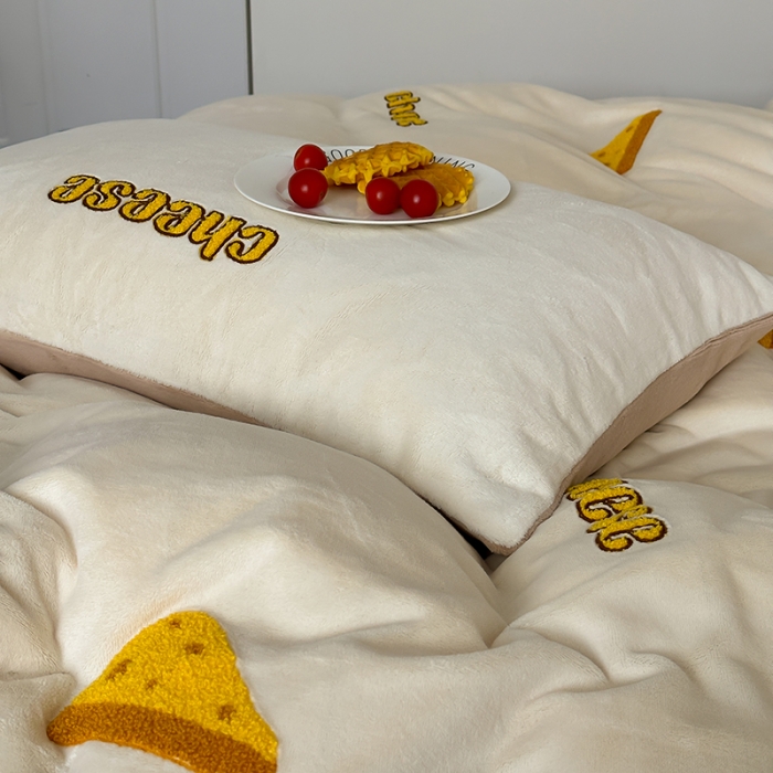 91家纺网 家纺一手货源 找家纺 时年家纺 2023新款高克重牛奶绒立体毛巾绣四件套 充值会员优惠5元 起司奶酪