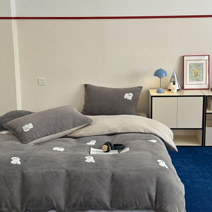 91家纺网 家纺一手货源 找家纺 时年家纺 2023新款高克重牛奶绒立体毛巾绣四件套 充值会员优惠5元 皮皮狗