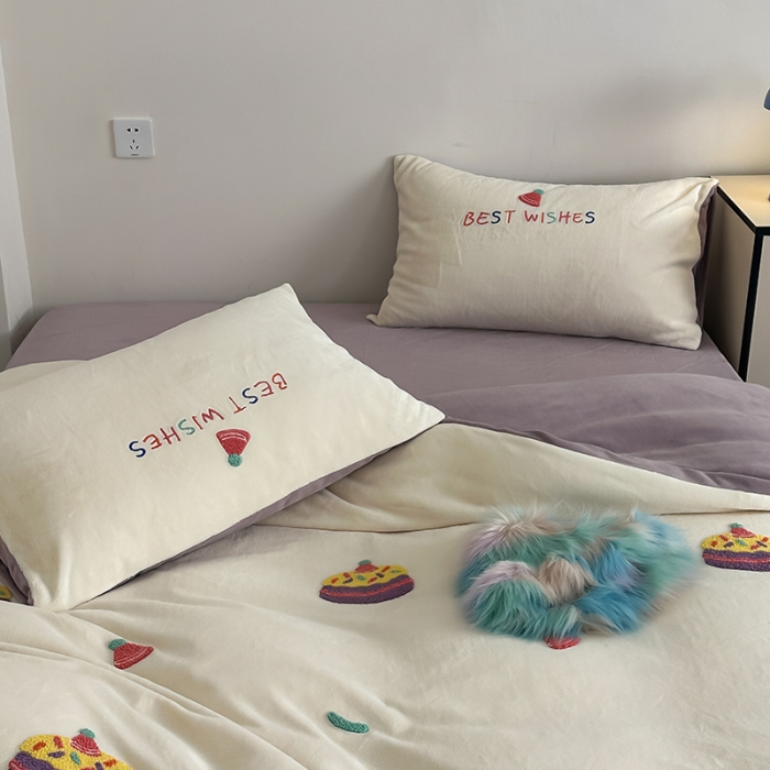 91家纺网 家纺一手货源 找家纺 时年家纺 2023新款高克重牛奶绒立体毛巾绣四件套 充值会员优惠5元 礼物