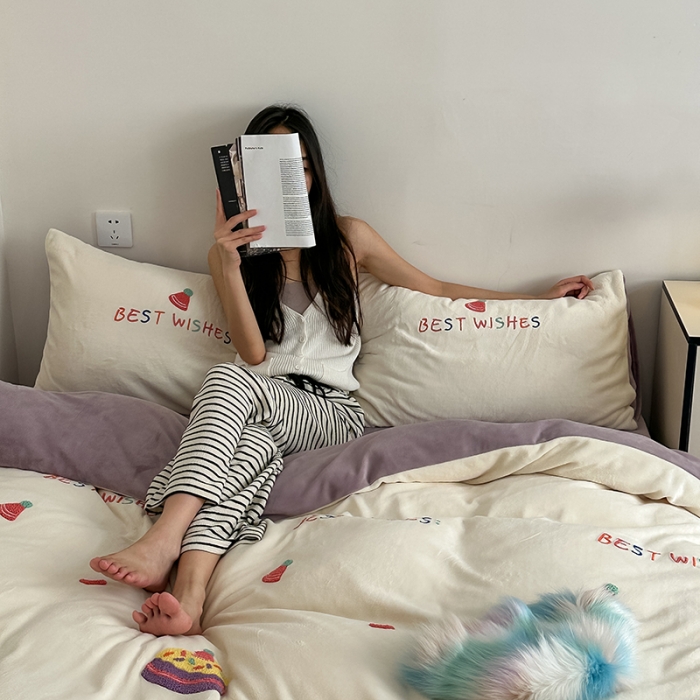 91家纺网 家纺一手货源 找家纺 时年家纺 2023新款高克重牛奶绒立体毛巾绣四件套 充值会员优惠5元 礼物