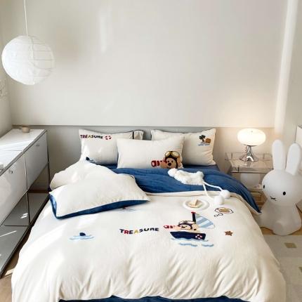 91家纺网 家纺一手货源 找家纺 眠屿家纺 2023新款加厚高克重牛奶绒单边四件套 忙碌寻宝藏