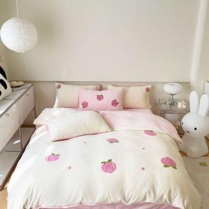 91家纺网 家纺一手货源 找家纺 眠屿家纺 2023新款加厚高克重牛奶绒单边四件套 水蜜桃