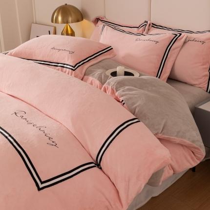 91家纺网 家纺一手货源 找家纺 （总）麦空 2025新款高克重牛奶绒刺绣织带款四件套-彩虹系列