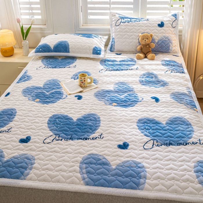 91家纺网 家纺一手货源 找家纺 米柳家纺 2023新款牛奶绒床垫床护垫薄款秋冬保暖床垫床褥子 怦然心动