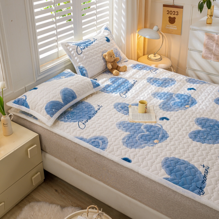 91家纺网 家纺一手货源 找家纺 米柳家纺 2023新款牛奶绒床垫床护垫薄款秋冬保暖床垫床褥子 怦然心动