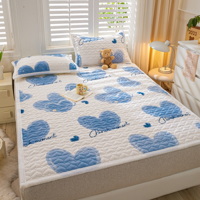 91家纺网 家纺一手货源 找家纺 米柳家纺 2023新款牛奶绒床垫床护垫薄款秋冬保暖床垫床褥子 怦然心动