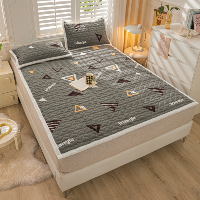 91家纺网 家纺一手货源 找家纺 米柳家纺 2023新款牛奶绒床垫床护垫薄款秋冬保暖床垫床褥子 奇妙三角