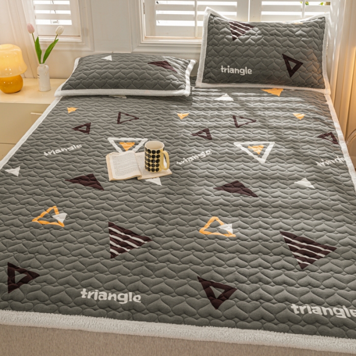 91家纺网 家纺一手货源 找家纺 米柳家纺 2023新款牛奶绒床垫床护垫薄款秋冬保暖床垫床褥子 奇妙三角