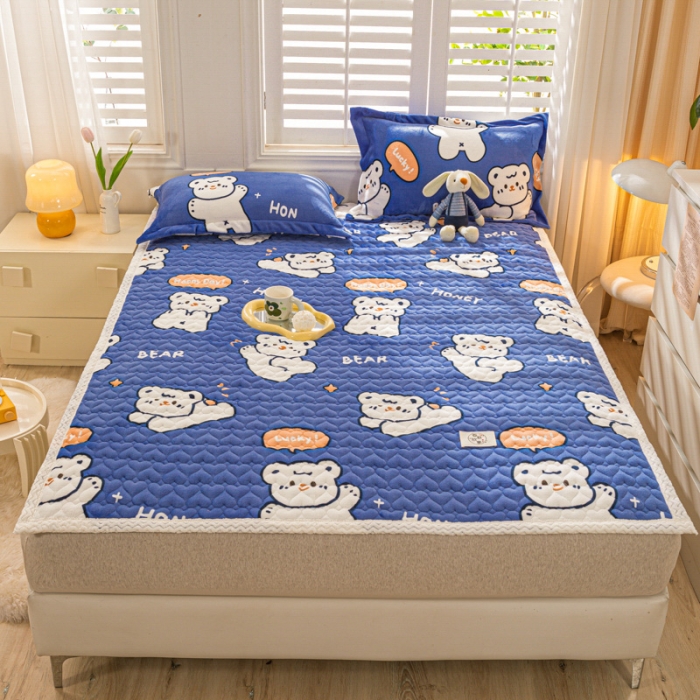 91家纺网 家纺一手货源 找家纺 米柳家纺 2023新款牛奶绒床垫床护垫薄款秋冬保暖床垫床褥子 太空熊