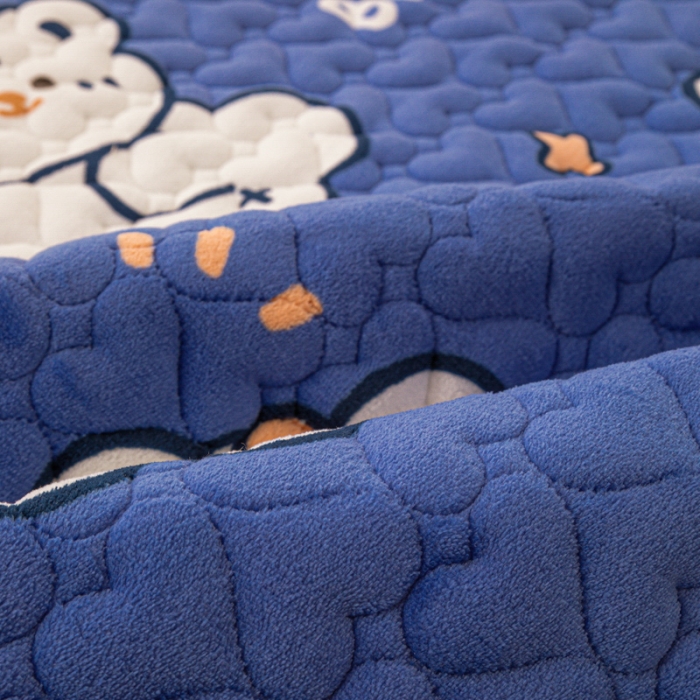 91家纺网 家纺一手货源 找家纺 米柳家纺 2023新款牛奶绒床垫床护垫薄款秋冬保暖床垫床褥子 太空熊