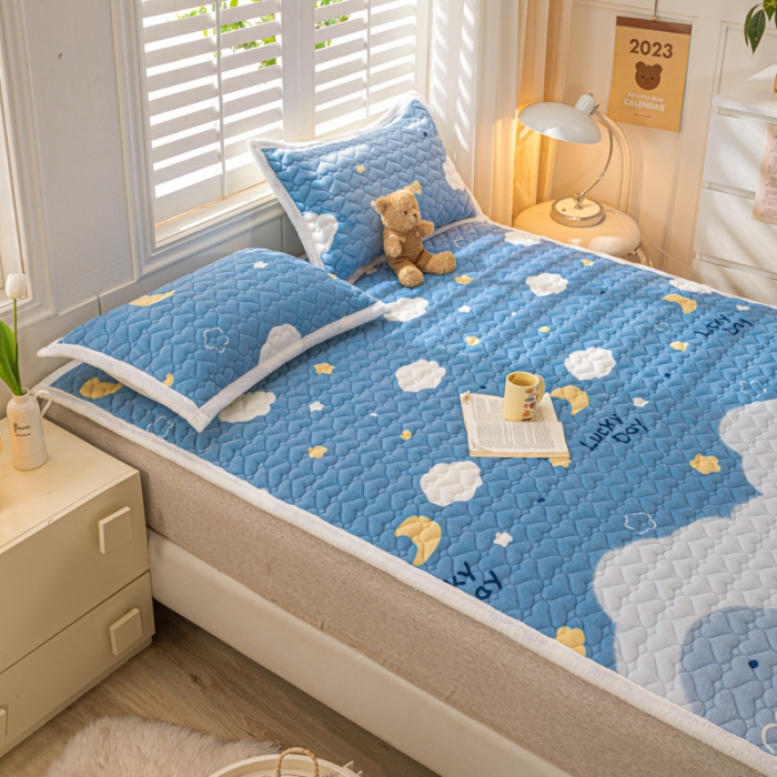 91家纺网 家纺一手货源 找家纺 米柳家纺 2023新款牛奶绒床垫床护垫薄款秋冬保暖床垫床褥子 星空