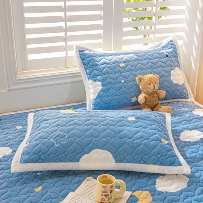 91家纺网 家纺一手货源 找家纺 米柳家纺 2023新款牛奶绒床垫床护垫薄款秋冬保暖床垫床褥子 星空