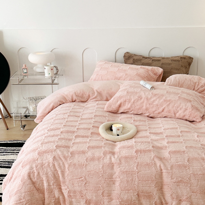 91家纺网 家纺一手货源 找家纺 昔可家纺 2023新款ins风纯色兔兔绒兔毛四件套 格调粉