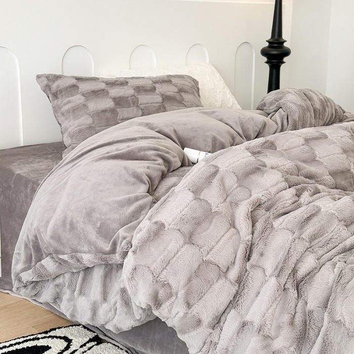 91家纺网 家纺一手货源 找家纺 昔可家纺 2023新款ins风纯色兔兔绒兔毛四件套 格调灰