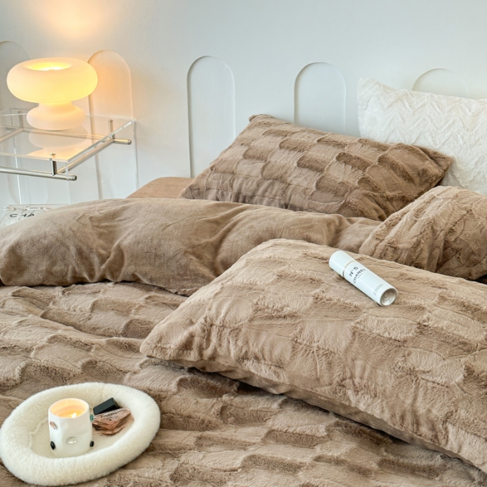 91家纺网 家纺一手货源 找家纺 昔可家纺 2023新款ins风纯色兔兔绒兔毛四件套 格调咖