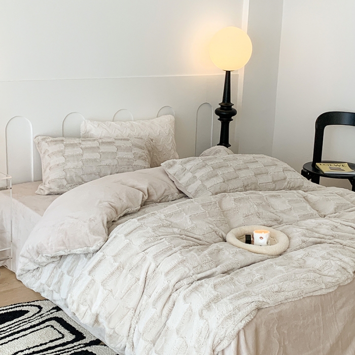 91家纺网 家纺一手货源 找家纺 昔可家纺 2023新款ins风纯色兔兔绒兔毛四件套 格调卡其色