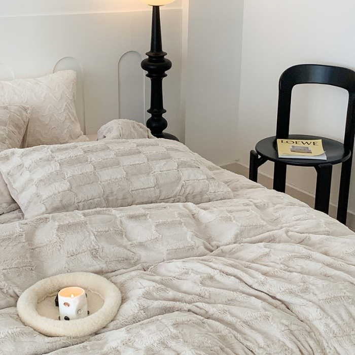 91家纺网 家纺一手货源 找家纺 昔可家纺 2023新款ins风纯色兔兔绒兔毛四件套 格调卡其色