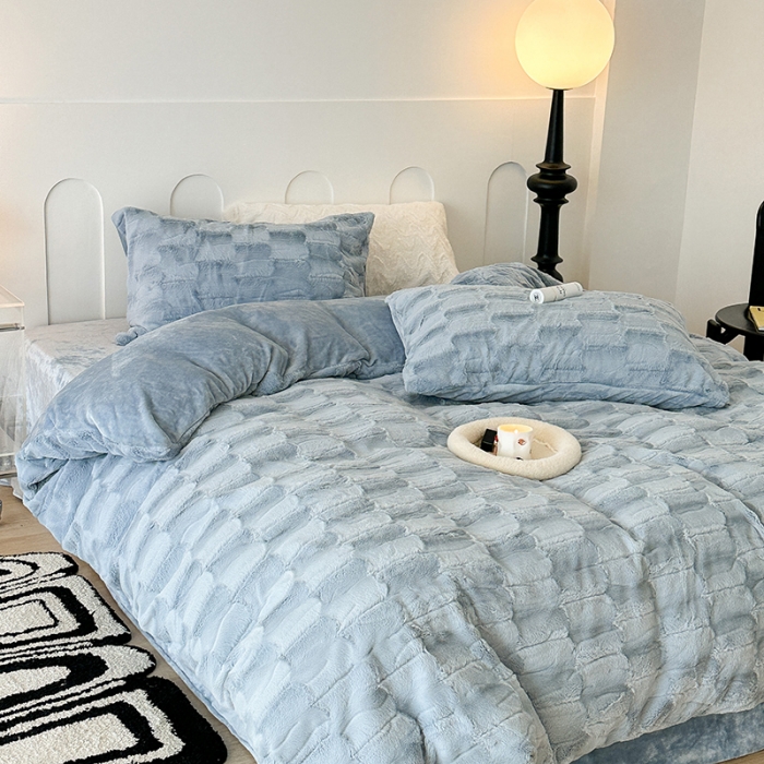 91家纺网 家纺一手货源 找家纺 昔可家纺 2023新款ins风纯色兔兔绒兔毛四件套 格调蓝