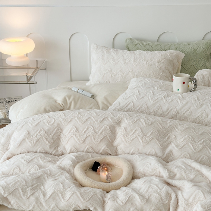 91家纺网 家纺一手货源 找家纺 昔可家纺 2023新款ins风纯色兔兔绒兔毛四件套 奶白波纹