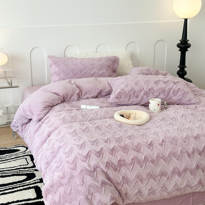 91家纺网 家纺一手货源 找家纺 昔可家纺 2023新款ins风纯色兔兔绒兔毛四件套 紫波纹