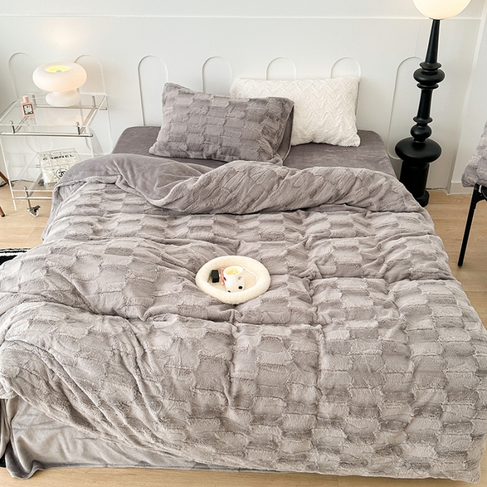 91家纺网 家纺一手货源 找家纺 昔可家纺 2023新款ins风纯色兔兔绒兔毛四件套 格调灰