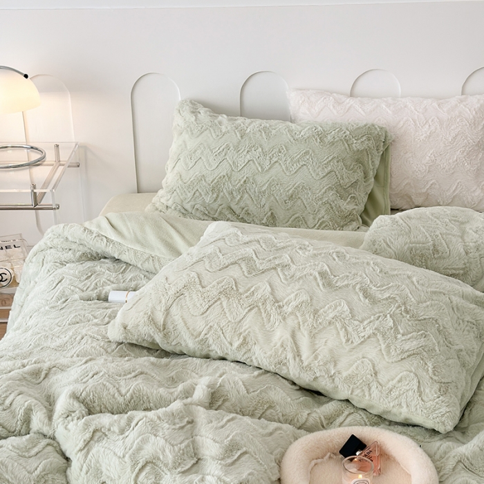 91家纺网 家纺一手货源 找家纺 昔可家纺 2023新款ins风纯色兔兔绒兔毛四件套 绿波纹