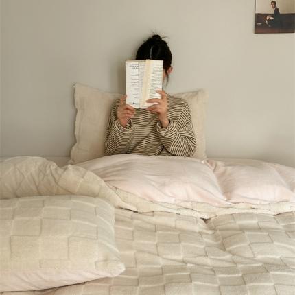 91家纺网 家纺一手货源 找家纺 (总) 棉眠 2023新款冬日熊提花牛奶绒系列四件套