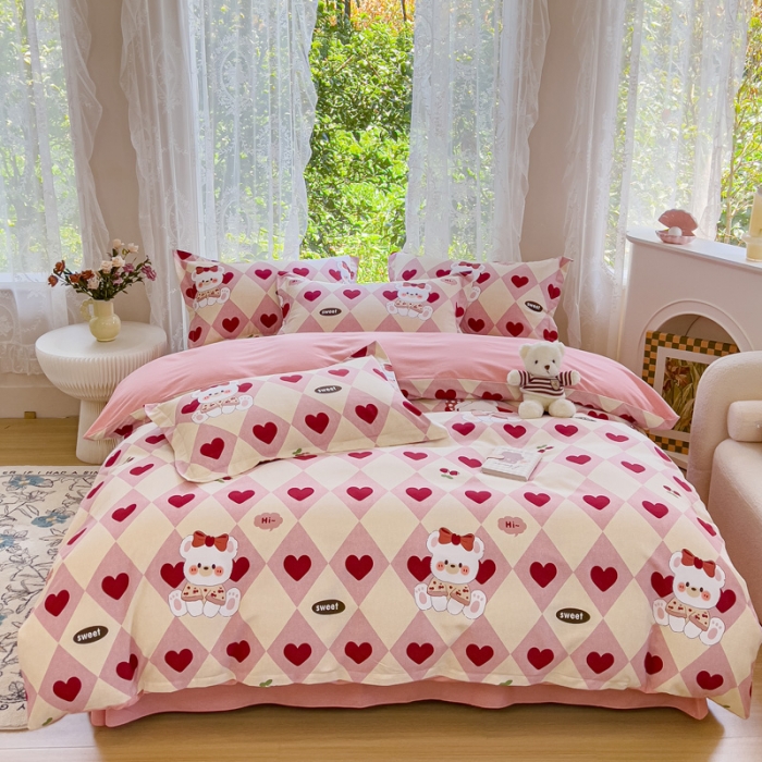 91家纺网 家纺一手货源 找家纺 伊而梦 2023新款小清新全棉磨毛印花四件套系列单品被套 爱心小熊