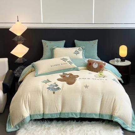 家居1号 2024新款230克牛奶绒贴布绣四件套奇趣圣诞熊 奇趣圣诞熊-奶白+草绿