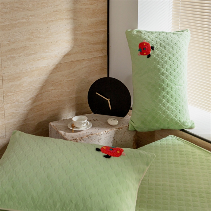 91家纺网 家纺一手货源 找家纺 洋铭区（原狠狠爱） 2023新款华夫格单品绒床单甜心绿