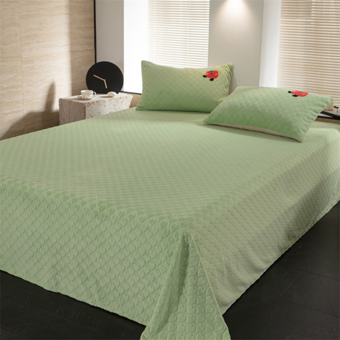 91家纺网 家纺一手货源 找家纺 洋铭区（原狠狠爱） 2023新款华夫格单品绒床单甜心绿