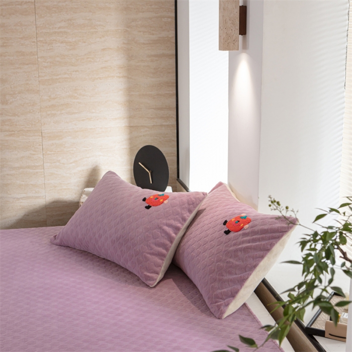 91家纺网 家纺一手货源 找家纺 洋铭区（原狠狠爱） 2023新款华夫格单品绒床单甜心紫