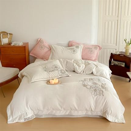 91家纺网 家纺一手货源 找家纺 名品优仓 2023新款高克重230克牛奶绒绣花款四件套-伊莲娜 伊莲娜-奶白