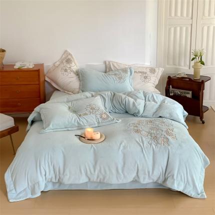 （总）名品优仓 2023新款高克重230克牛奶绒绣花款四件套-伊莲娜