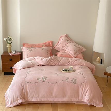 91家纺网 家纺一手货源 找家纺 （总）名品优仓 2023新款高克重230克牛奶绒绣花款四件套-小时光