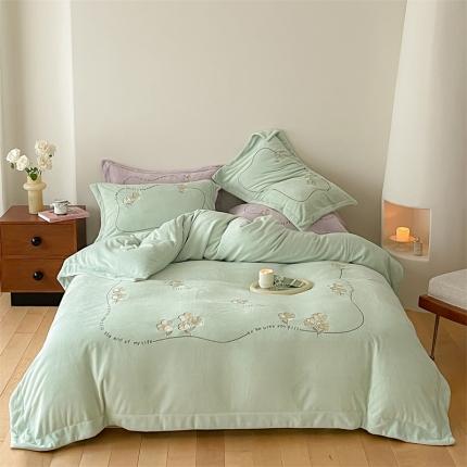 91家纺网 家纺一手货源 找家纺 （总）名品优仓 2023新款高克重230克牛奶绒绣花款四件套-小时光