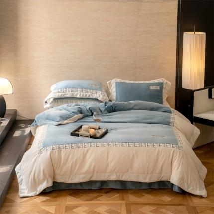 91家纺网 家纺一手货源 找家纺 （总）名品优仓 2023新款高克重230克牛奶绒绣花款四件套-玛丽