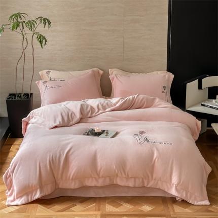 91家纺网 家纺一手货源 找家纺 名品优仓 2023新款高克重230克牛奶绒绣花款四件套-保加利亚 保加利亚- 豆粉