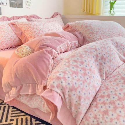 91家纺网 家纺一手货源 找家纺 春光里-2023新款高克重花边款直播热卖牛奶绒四件套