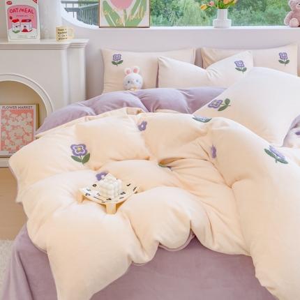 91家纺网 家纺一手货源 找家纺 狂想家 2025新款牛奶绒毛巾绣四件套 幸运草